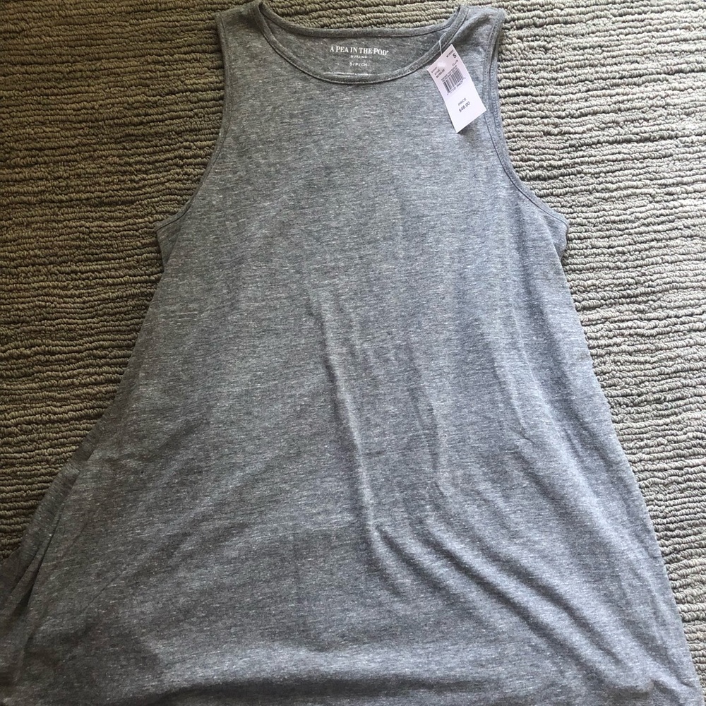 A Pea in the Pod Maternity/nursing top